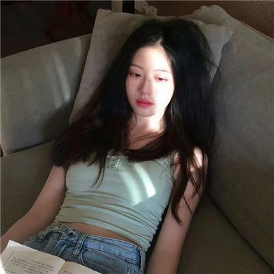 水瓶座女孩